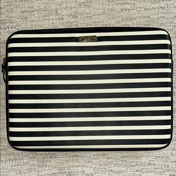 Kate Spade padded laptop sleeve - Picture 2 of 6